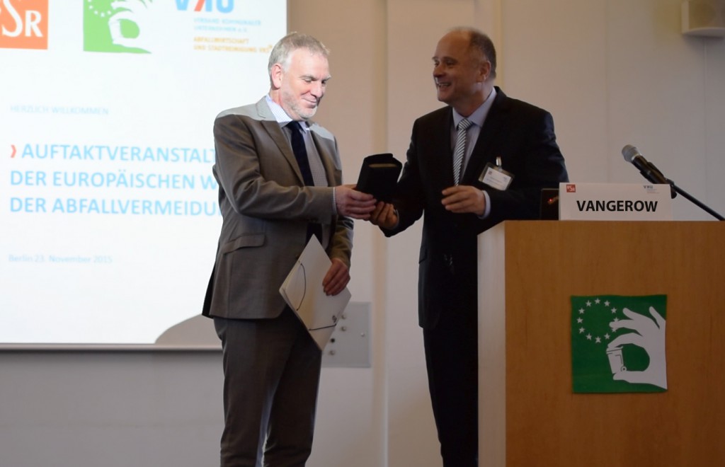 Umwelt-Staatssekretär Jochen Flasbarth mit Detlef Vangerow (MeinMacher)